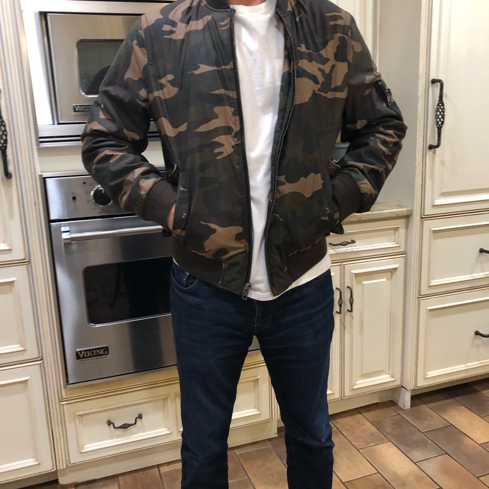 Coach mens camoflauge jacket size large. Great condition, only worn once!